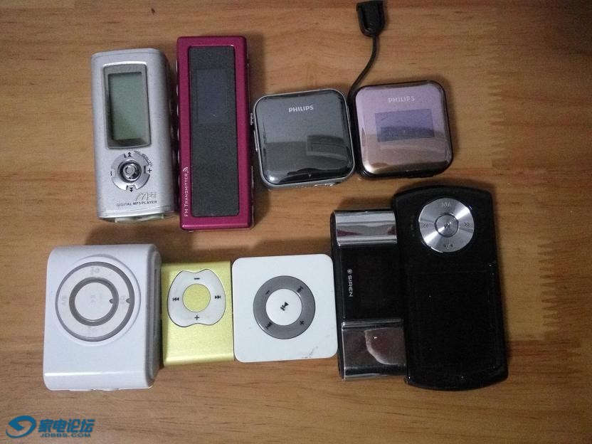 夜晚摆摊,MDCD收音机好机半尸都有。_≡ 家