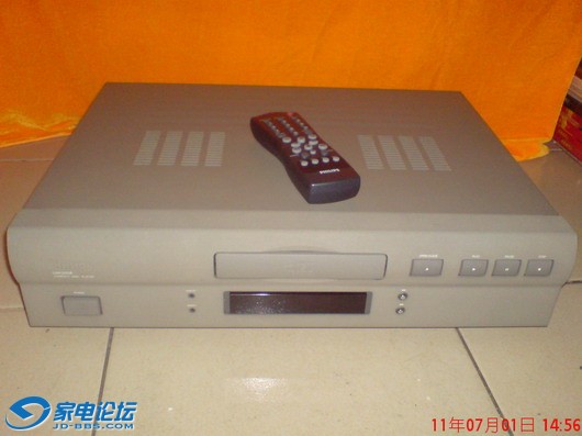 LHH200R CD.jpg