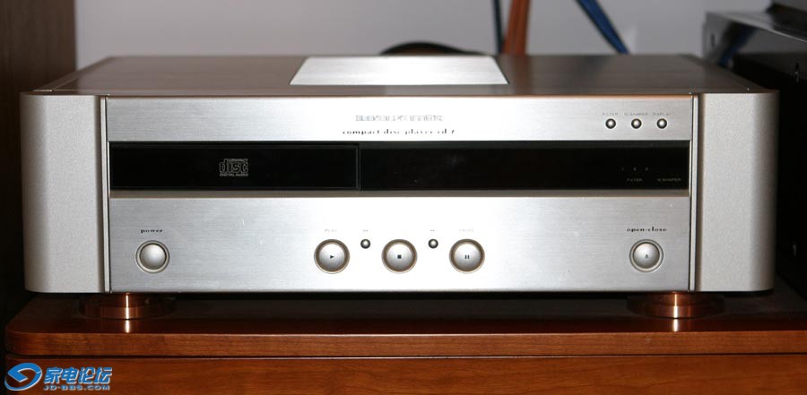 Marantz 콢 CD-7.jpg