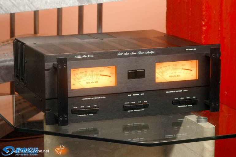 sae25001.jpg