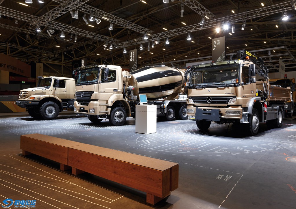 Mercedes-Benz Trucks Trade Fair Stand bauma 2010 13-1313-2011-5.jpg