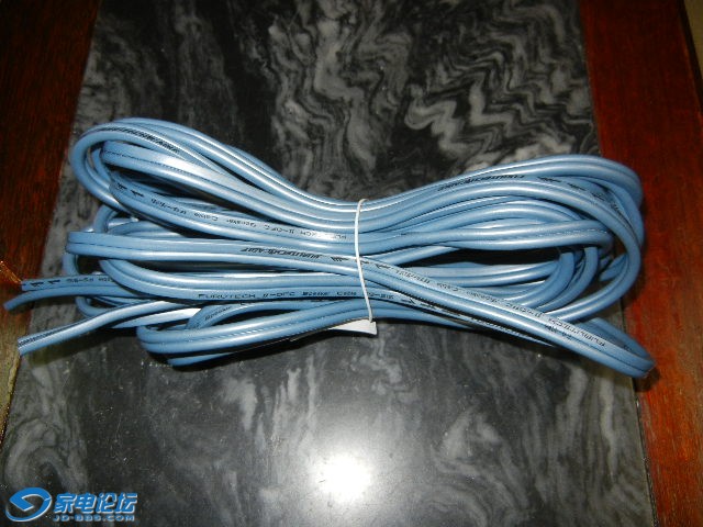 Ƭ 2619.jpg