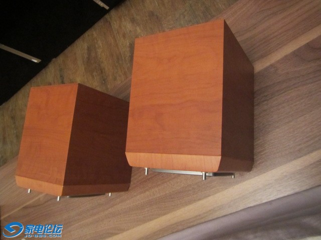Ƭ 012.jpg
