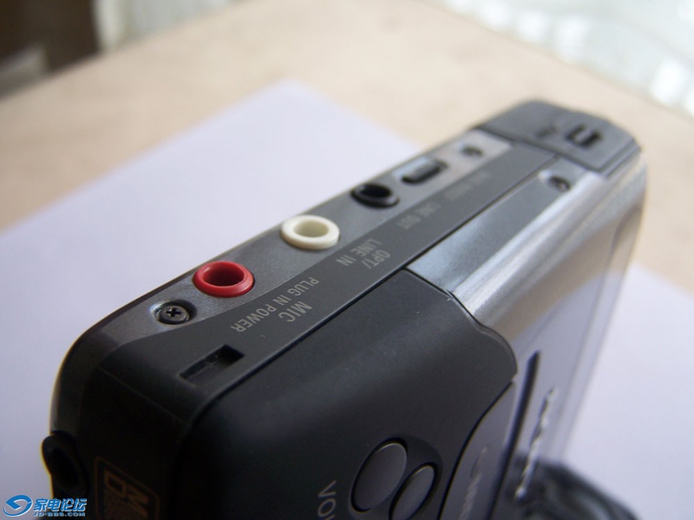 R2-05.jpg