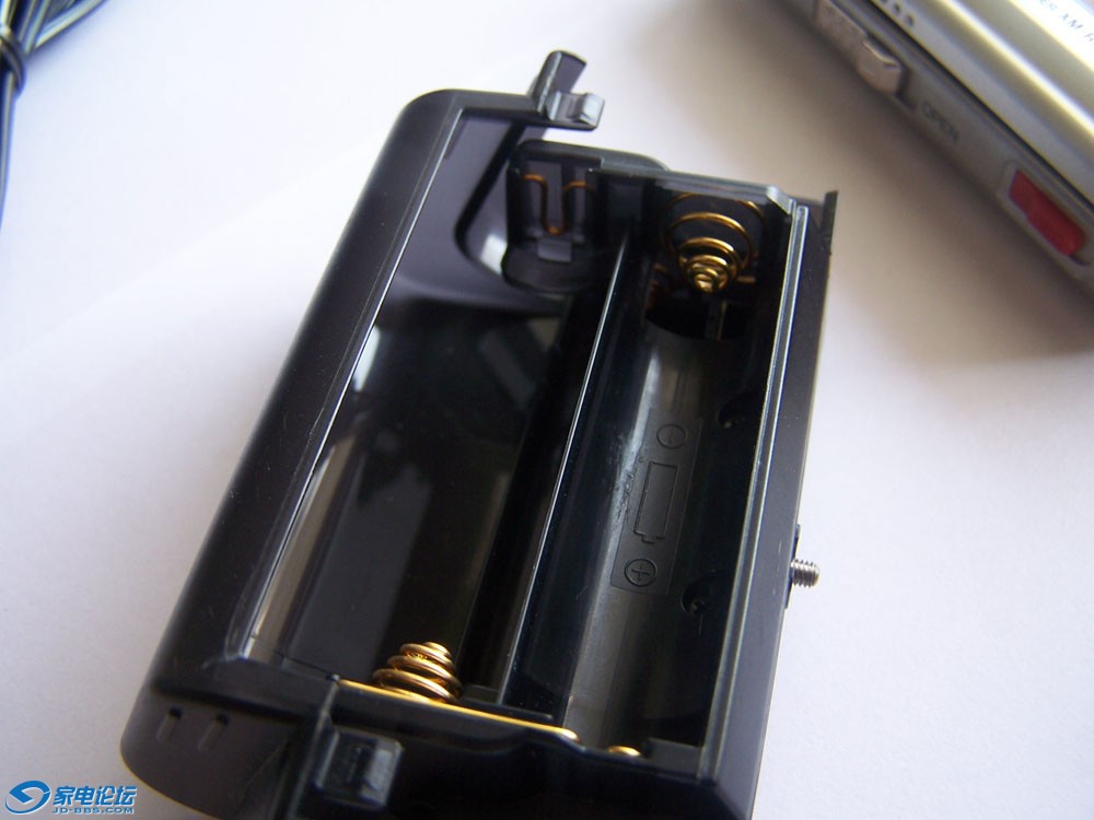 R70-012.jpg
