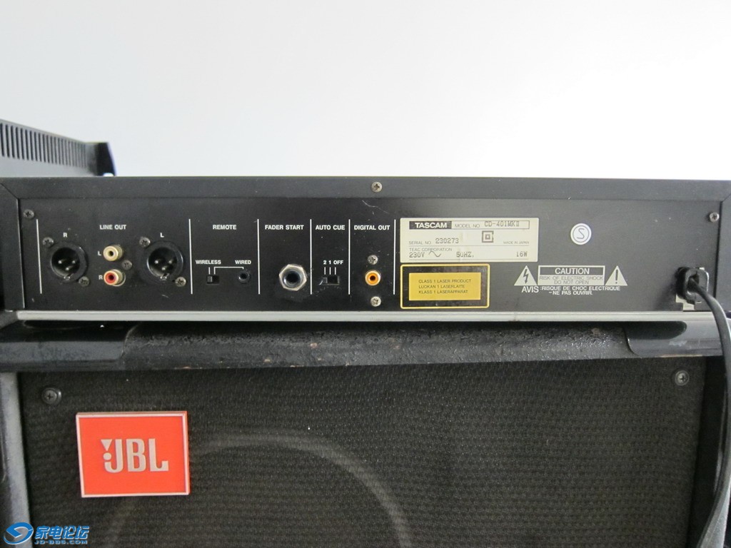 tascam4.jpg