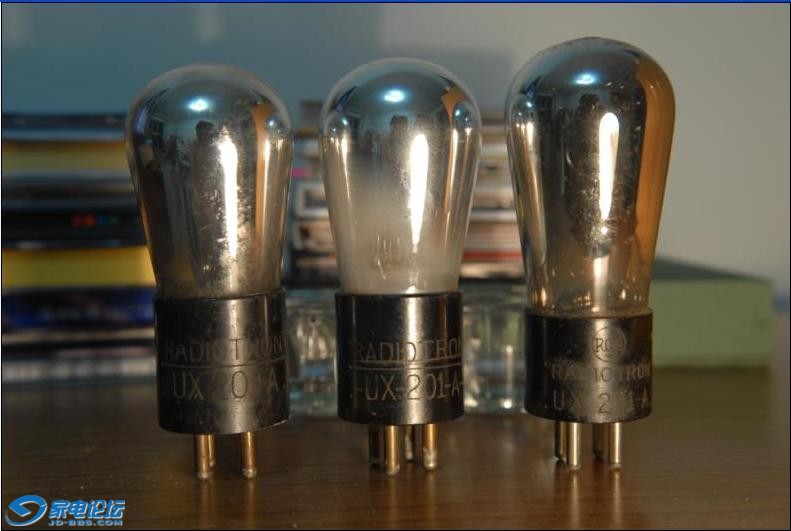 RCA UX201-4.JPG