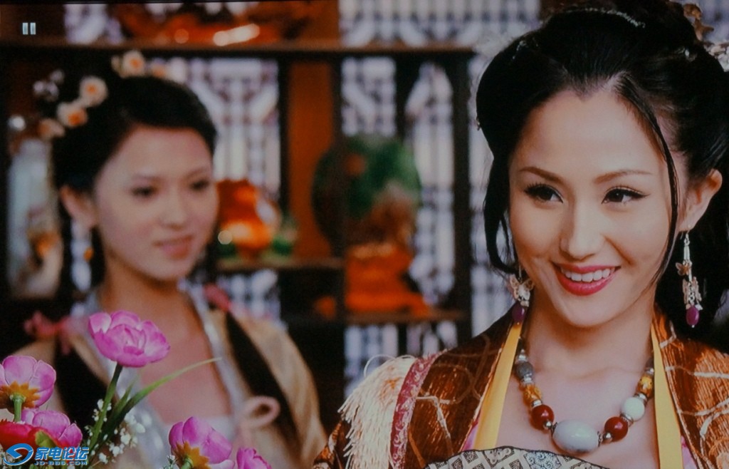 �������8