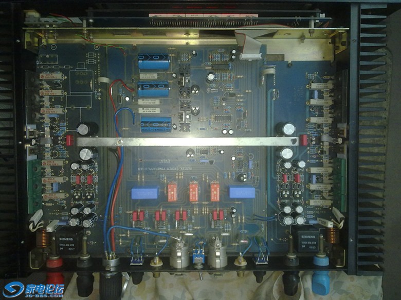 201211012163_.jpg