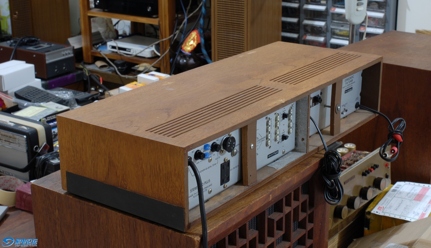 LEAK STEREO 30PLUS STEREOFETIC FM TUNER4.jpg