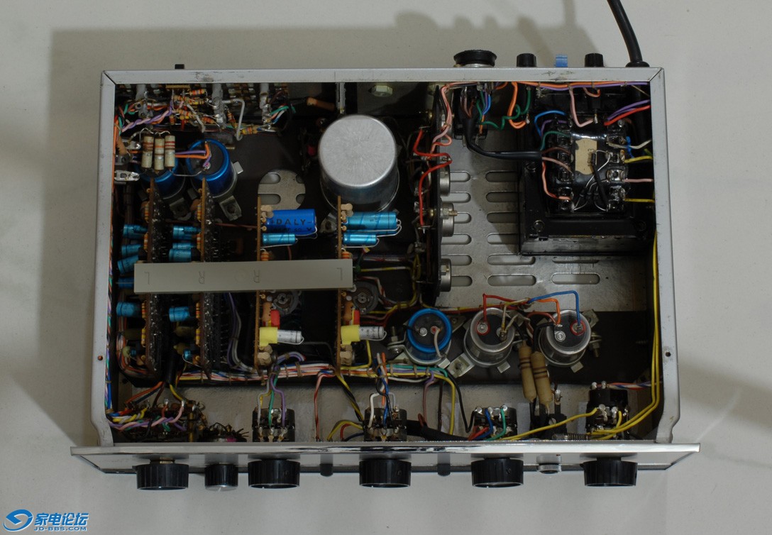 LEAK STEREO 30PLUS STEREOFETIC FM TUNER12.jpg