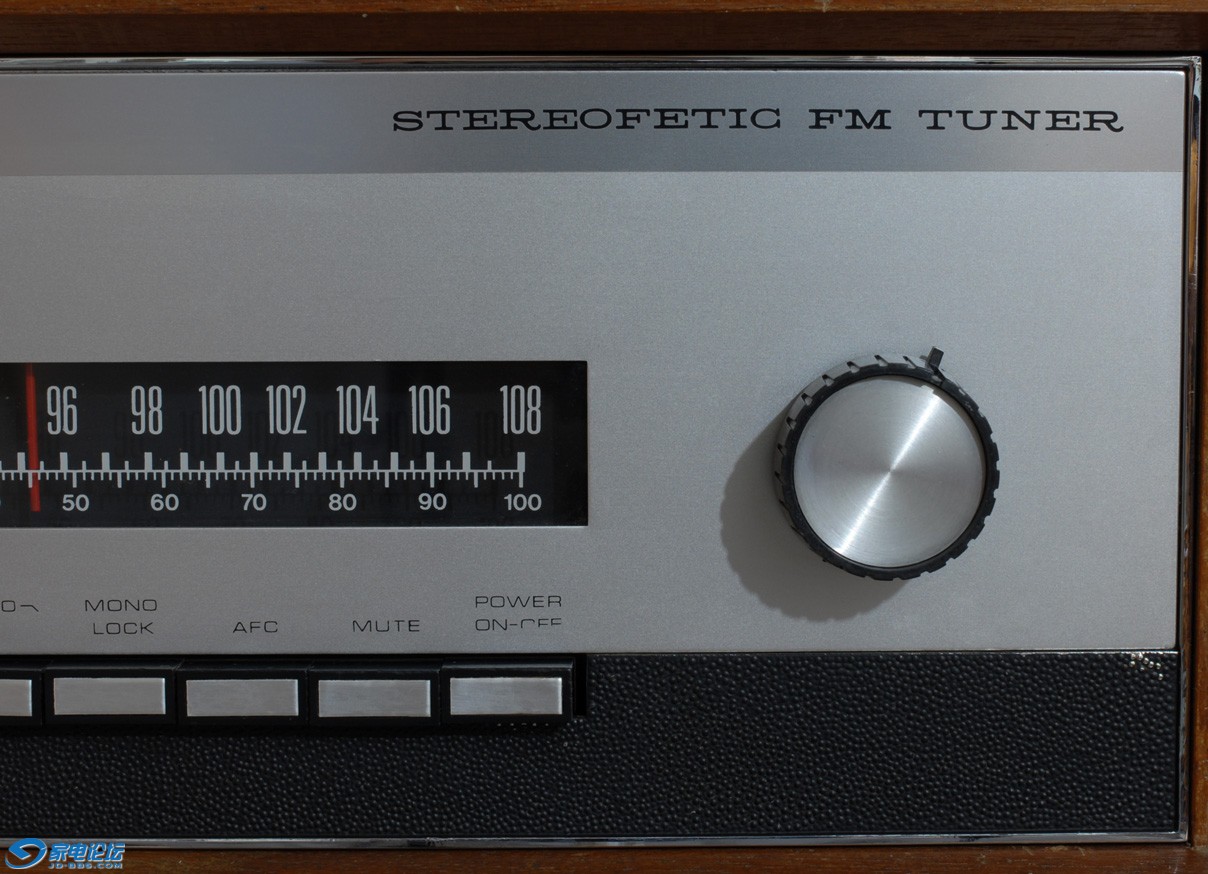 LEAK STEREO 30PLUS STEREOFETIC FM3 TUNER.jpg