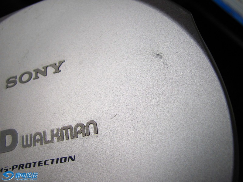 sony d-e990-3.jpg