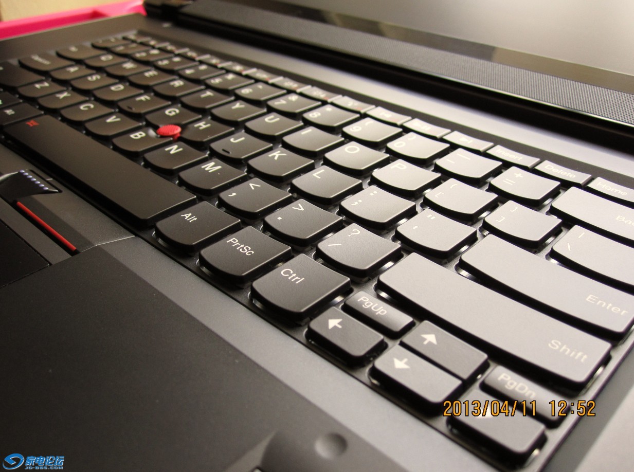 ThinkPad E50 C�� ϸ��2.jpg