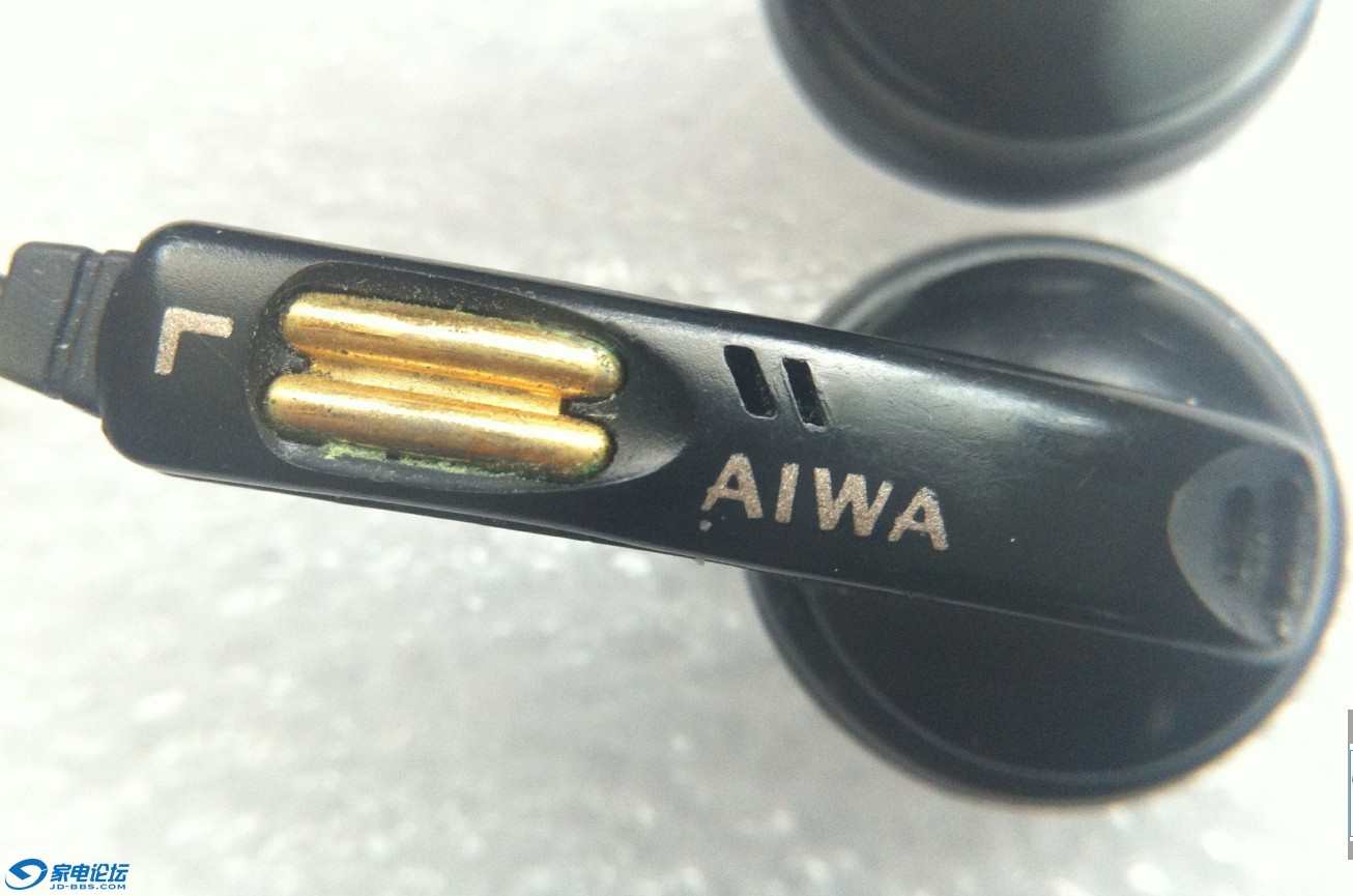 AIWA L.jpg