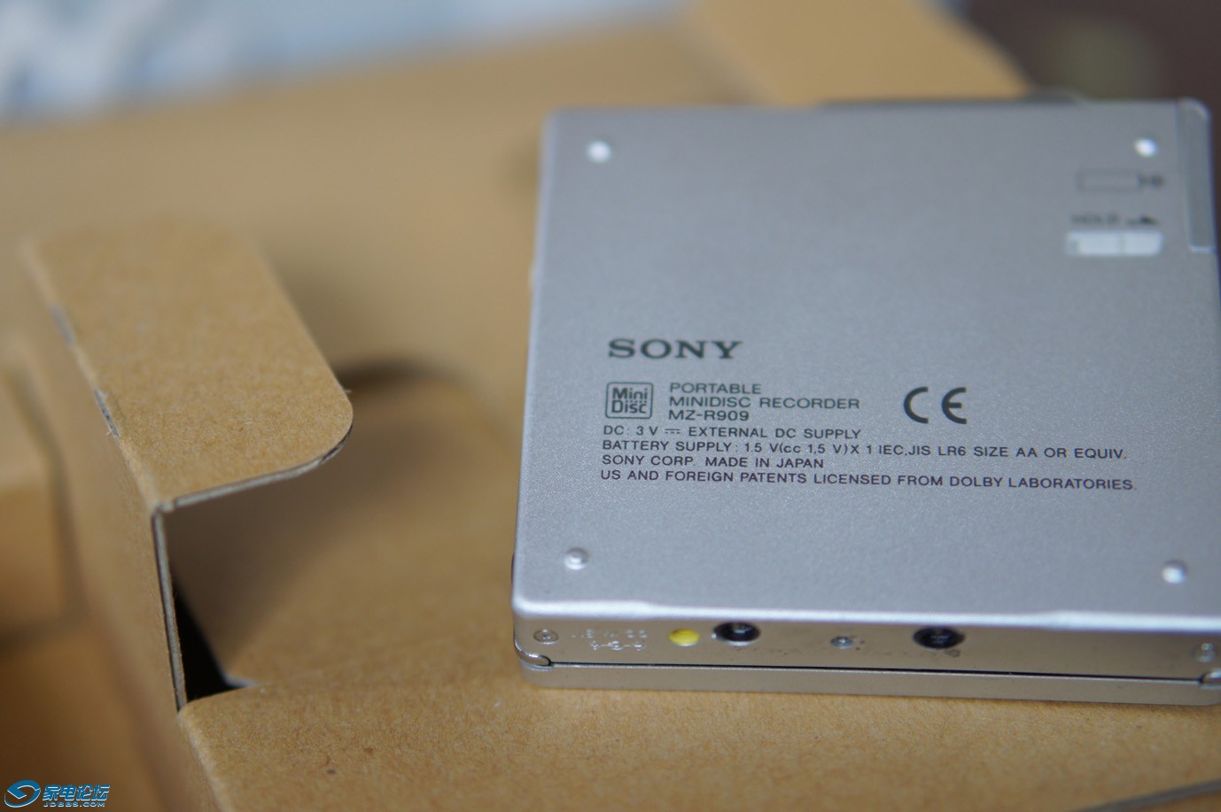 R909