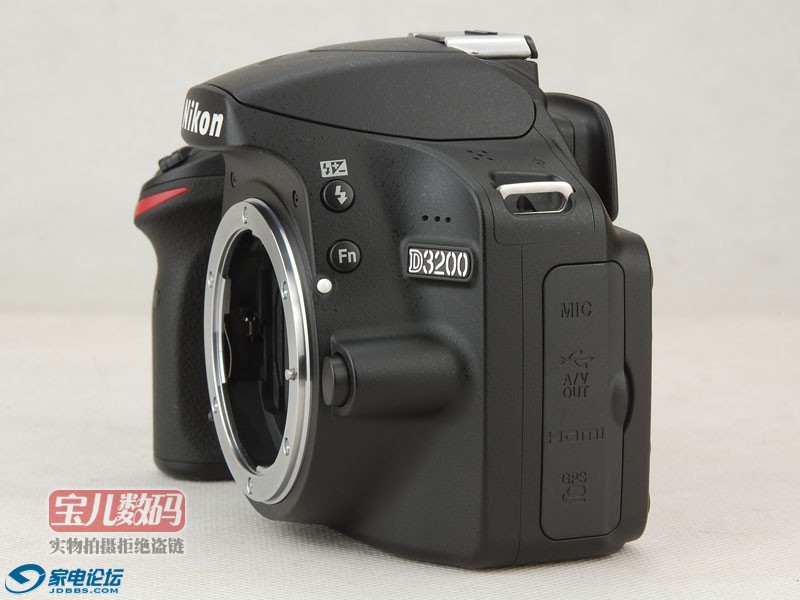 nikonD3200-03.jpg