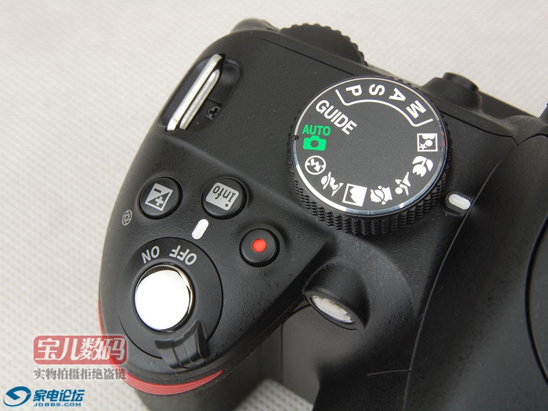 nikonD3200-07.jpg