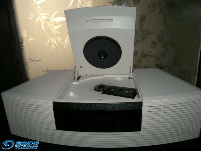 081434zifhvxpcaa0o0iss[1].jpg
