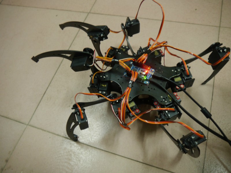 arduino hexapod 六足 蜘蛛 機器人(已出)