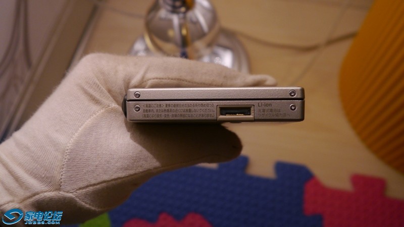 1112445ggmawta44g8llgx.jpg