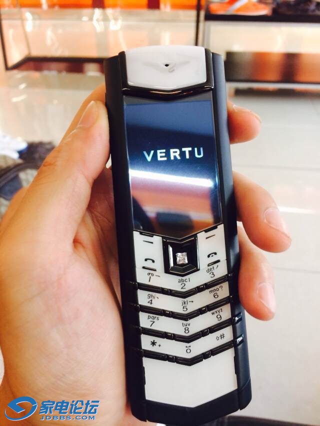 ��ͼvertu�ܲ�ǩ���ڰ׿���è��