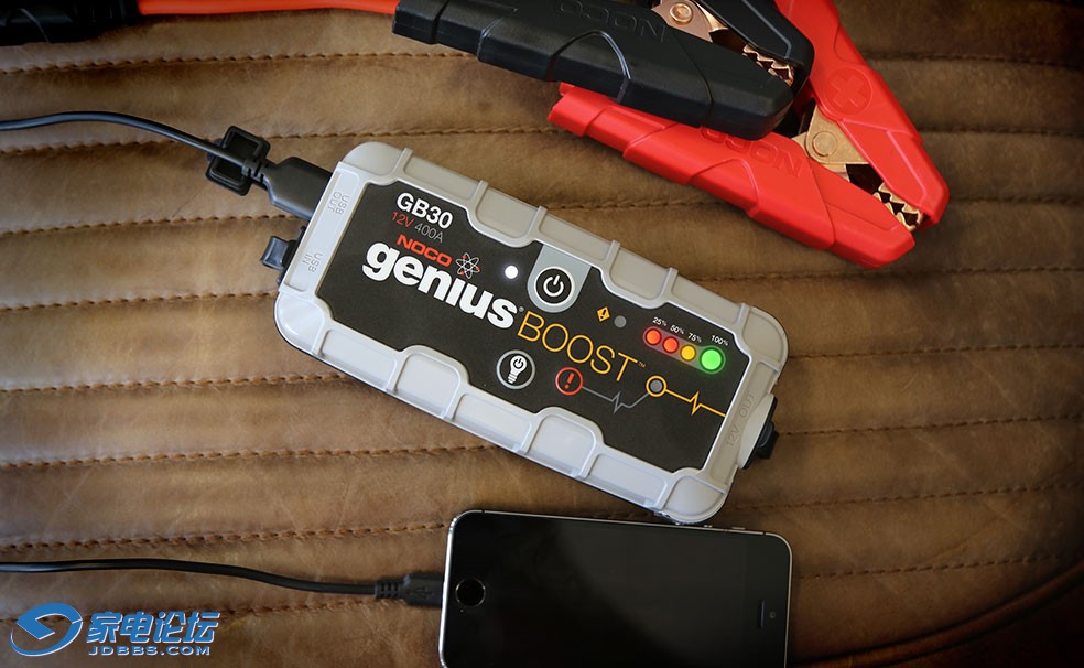 noco_genius_boost_safe_lithium_jump_starter_usb_port_charging_phone.jpg