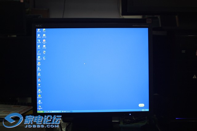 NEC LCD2090UXIҺ��-6.jpg