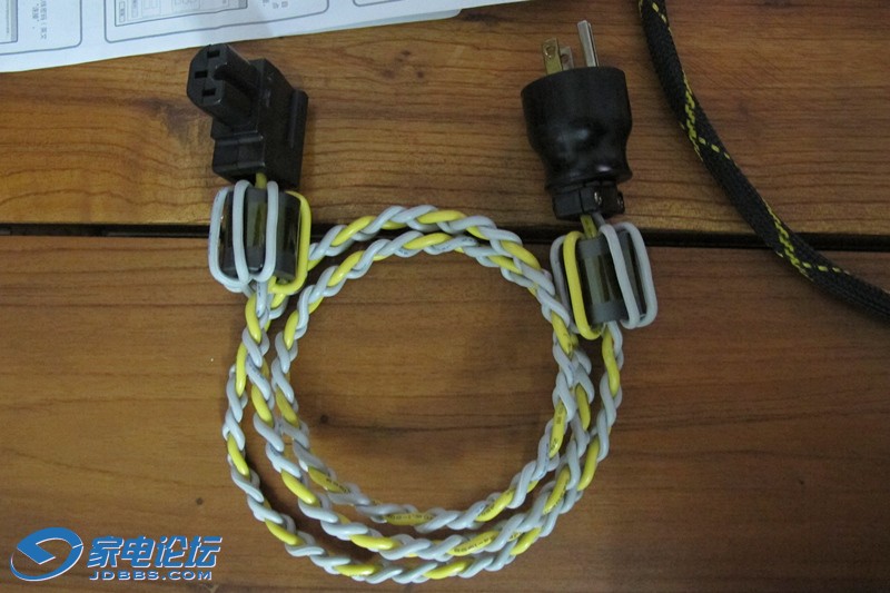 �Ϻ�ͷβ�ġ�