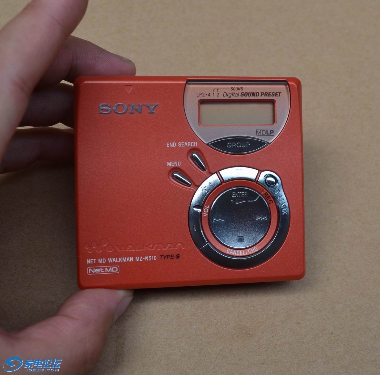 出索尼红色mzn510md随身听