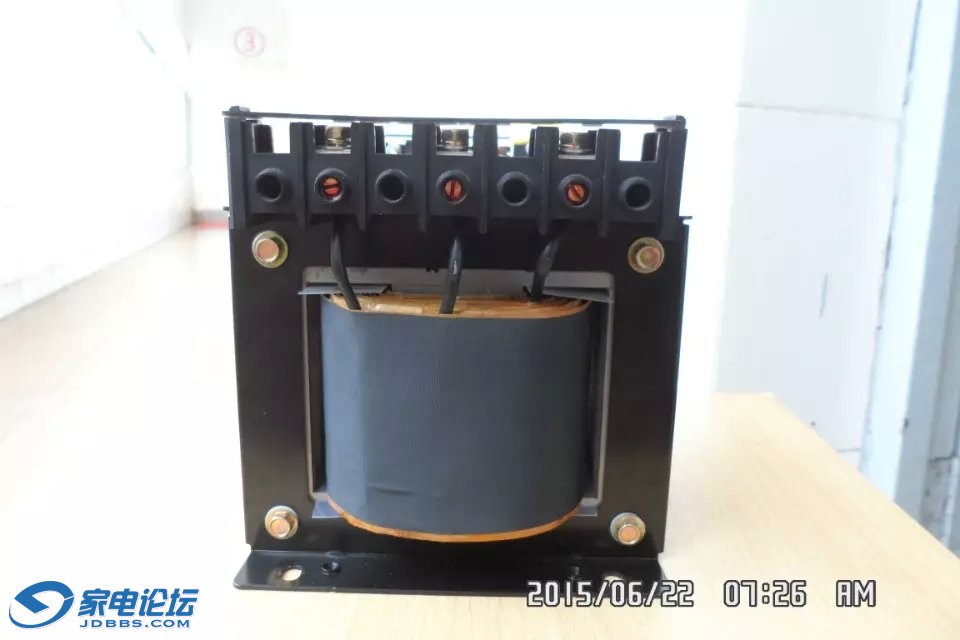 ��ɫ���µģ�1000W  350Ԫ