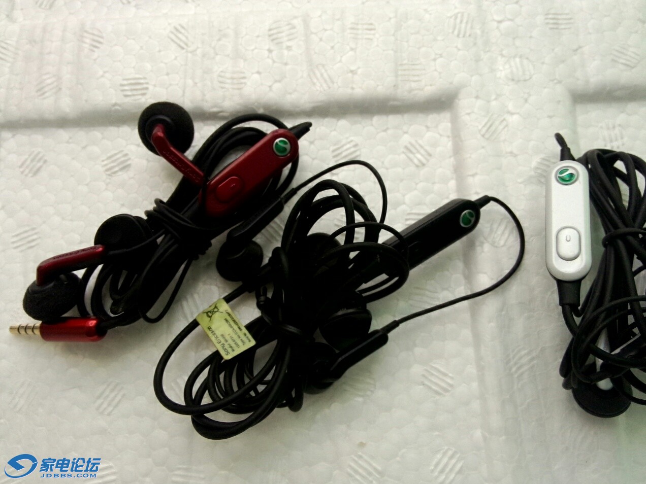 P51025-103844-001.jpg