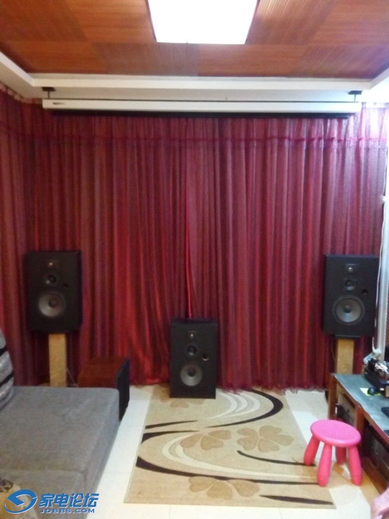 p51126-183835_.jpg