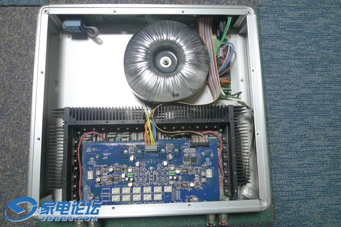 KRELL KAV-400XI�ϲ�������.JPG