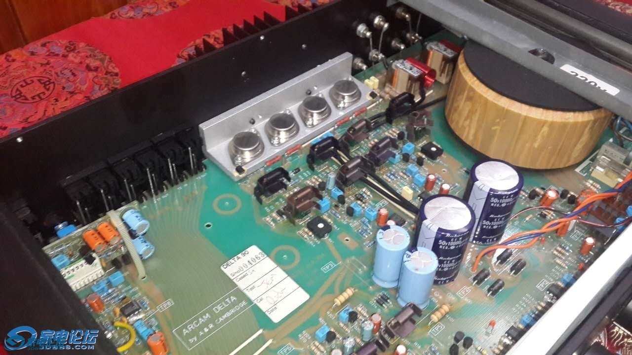 234417hxuprlxvxrgaaalx.jpg