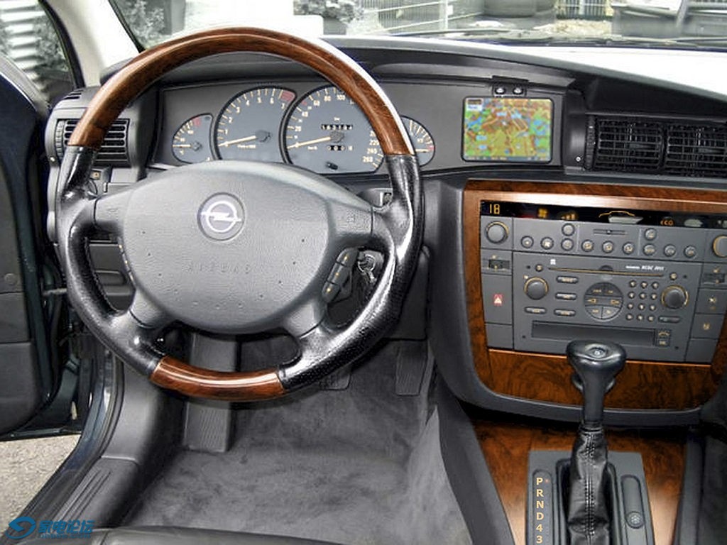 1024px-Latest_Opel_Omega_Dashboard.jpg