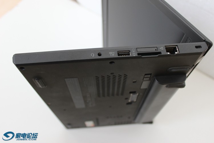 ŵ  X240