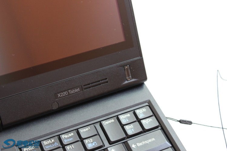 ŵ X220T