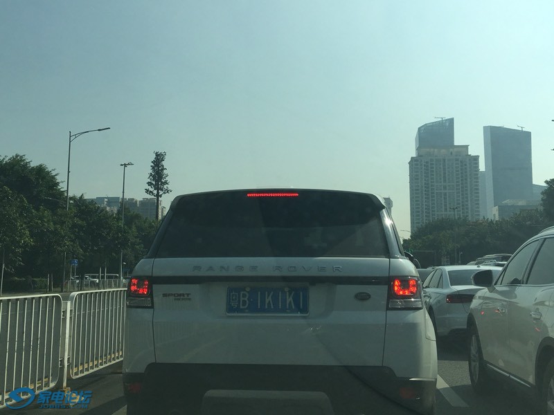 085930e018gf18kwnq48hr.jpg