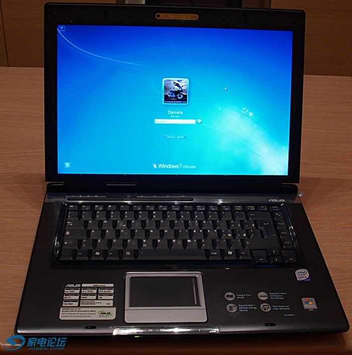 asus0.jpg