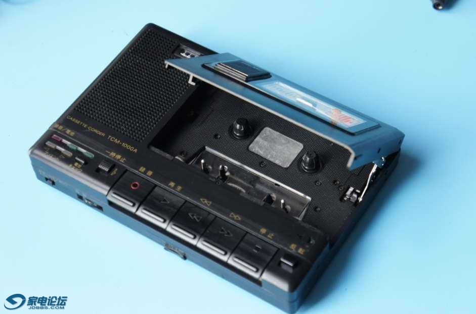 接着翻出sony经典磁带机