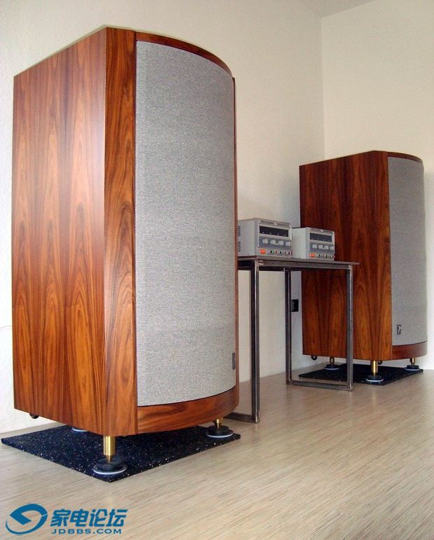 1184701-classic-audio-loudspeakers-t33.jpg