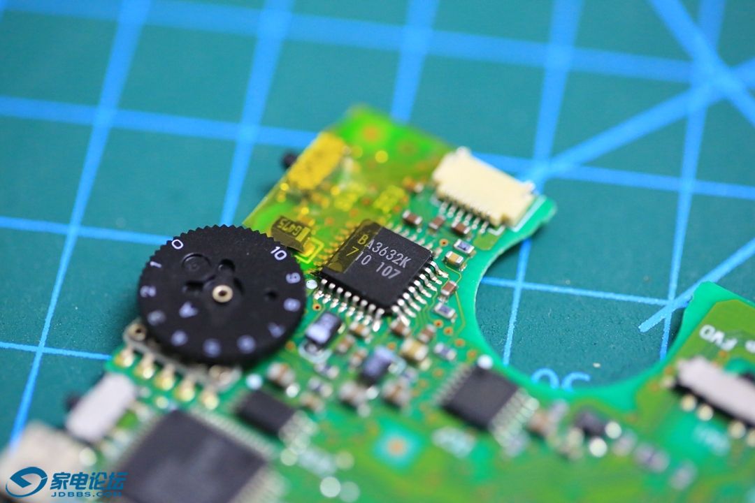 SX6015.jpg