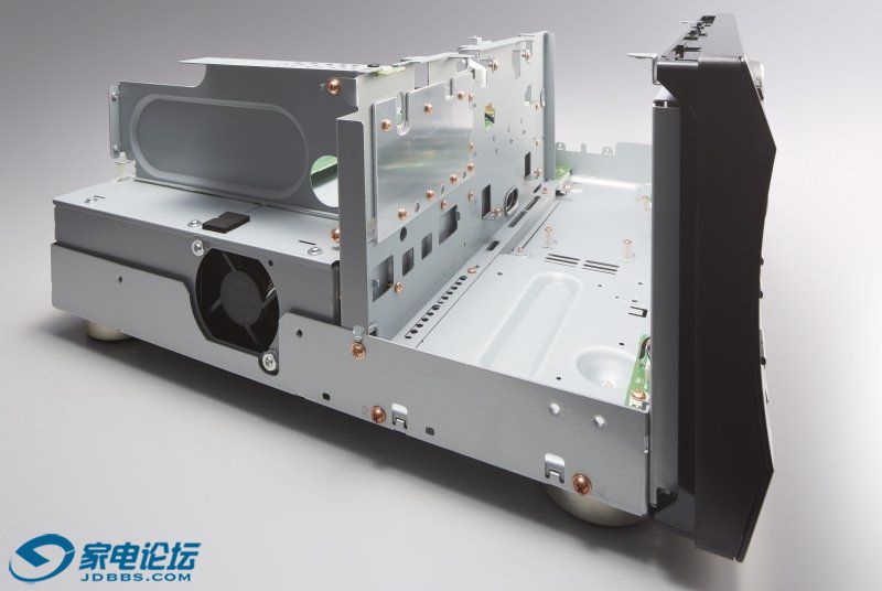 DRX-R1_Main_Inside_Copper_Screws@161213@L__resized.jpg