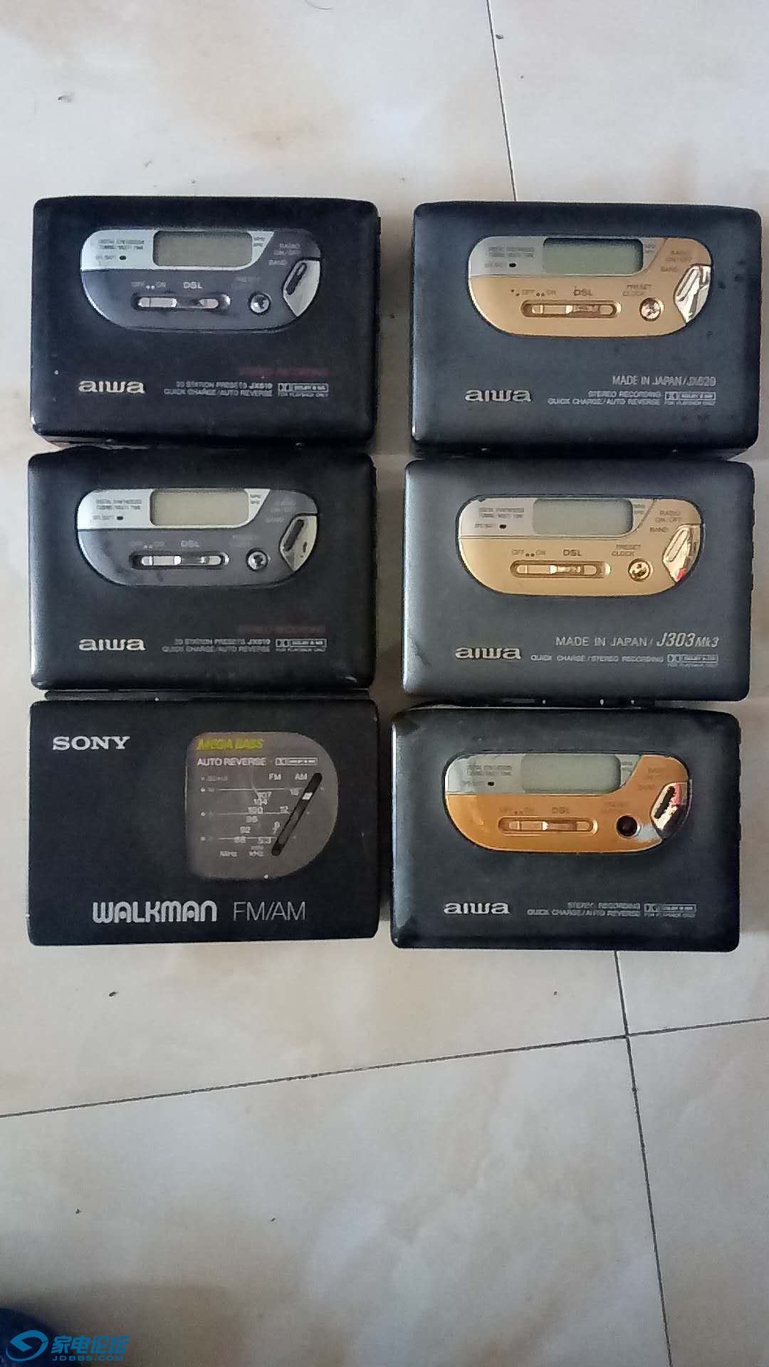 ������������߼ǵ�һ�߳�������������С��ÿ̨����Ԫ���ұ�����������ÿ̨����Ԫ