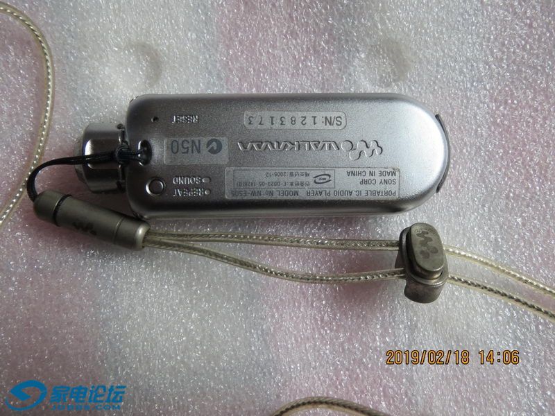 SONY NW-E505 MP3 02_������С.JPG