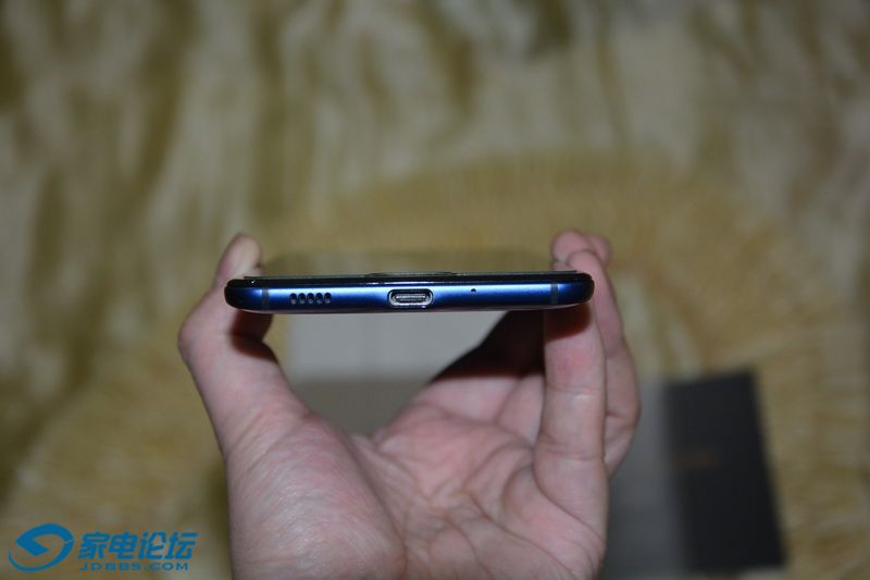 HTC ULTRA-7.jpg