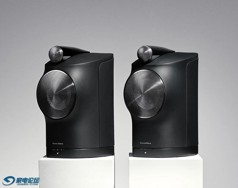 B&amp;W FORMATION DUO_003.jpg