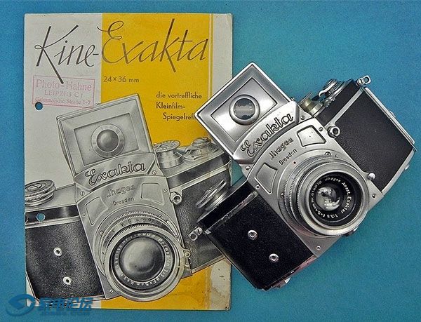 4-Original-round-window-Kine-Exakta-of-1936-with-manual.jpg