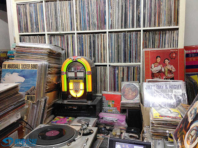 hk-god-of-vinyl-record-paul-1.jpg
